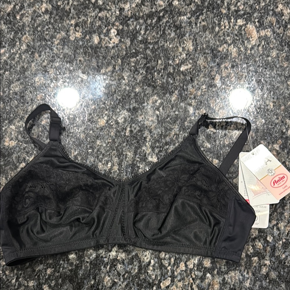 NWT Anita LIVIA Size 42A Post Mastectomy Wireless Black Comfort Bra